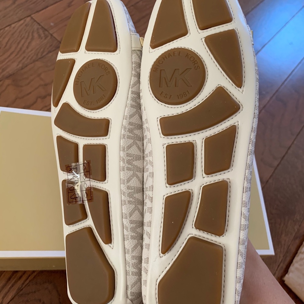 Michael Kors Fulton Flats Shoes - Picture 4 of 4